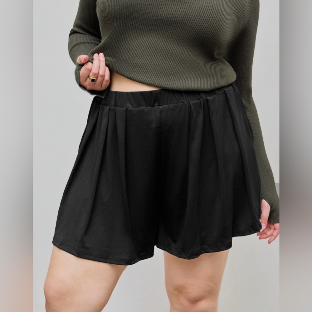 CIDER Elastic Waist Wide Leg Shorts